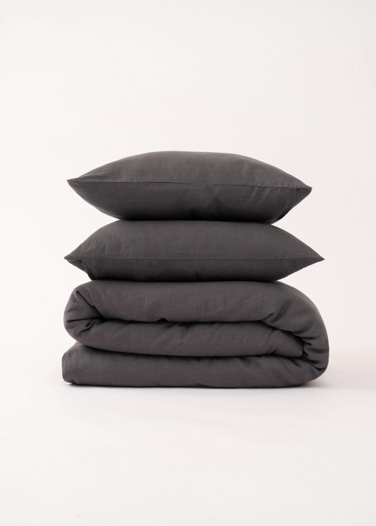 AmourLinen Linen bedding set Linen bedding set in Charcoal Linen bedding set in Charcoal