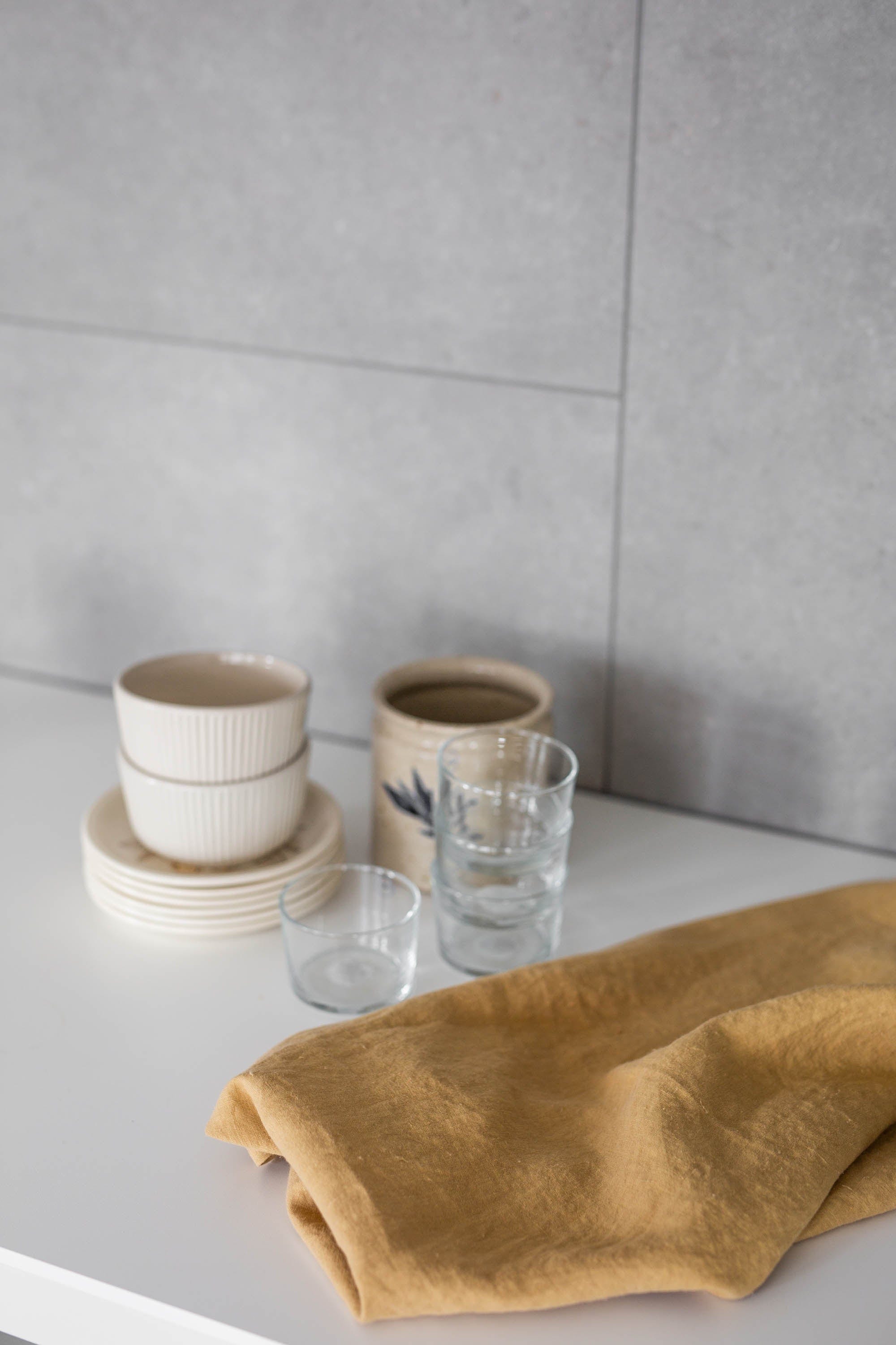 AmourLinen Table linens Ruffled linen tea towel Ruffled Tea Towel | AmourLinen